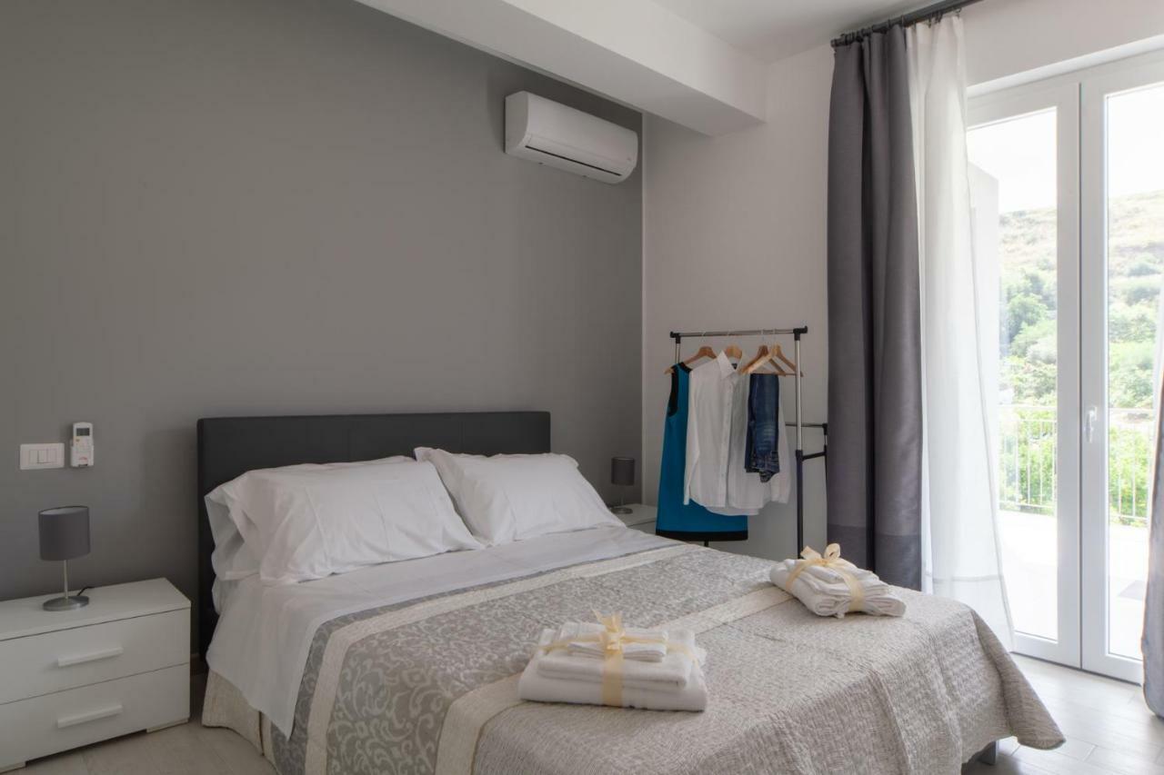 House 103 Rent Apartment Capo d'Orlando Ngoại thất bức ảnh